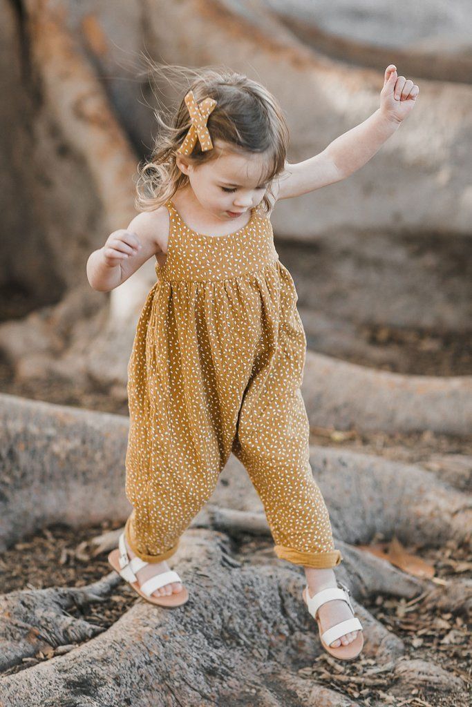 Children’s fashion Saffron Seeds, Baby Outfits, Dresses Kids Girl, Fashion Kids, Kids Fashion Girl, Toddler Fashion, Childrens Fashion