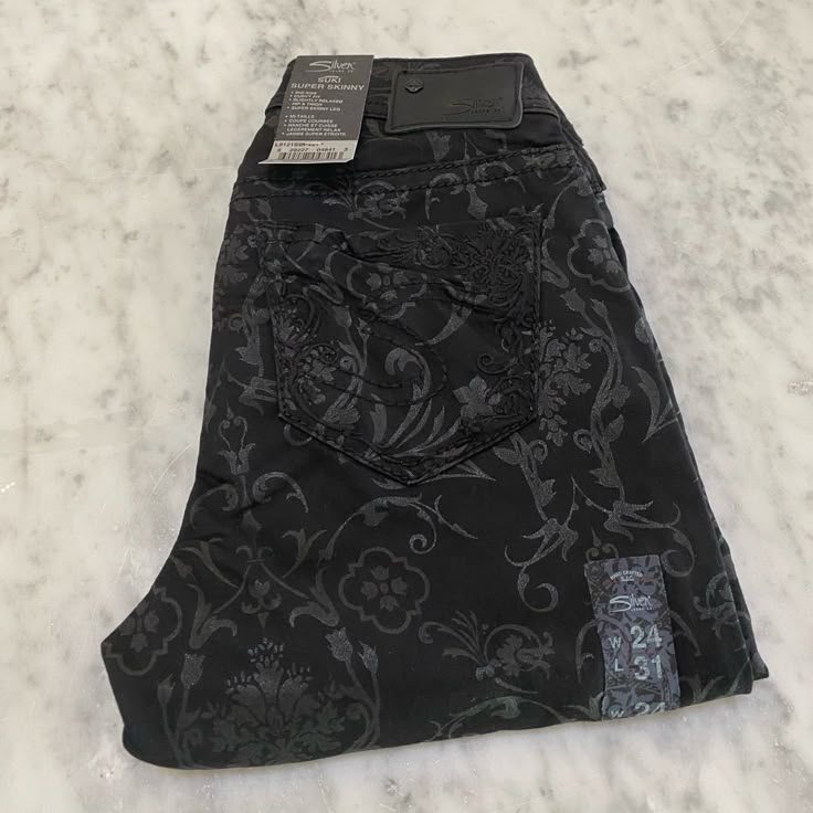 Brand New With Tags Attached Black Trendy Jeans Cheap Y2k Style Dark Wash Bottoms, Skull Graphic Jeans, Dye Blue Jeans Black, Goth Outfits Jeans, Customised Jeans, Grunge Patterns, Depop Jeans, Goth Jeans, Grunge Elements