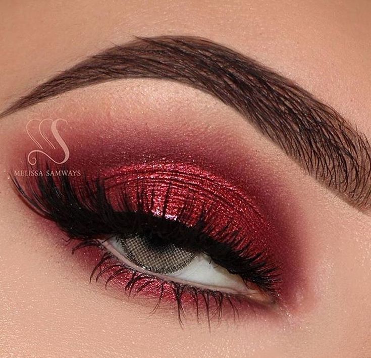 Red Eyeshadow Looks, Red Eyeshadow Makeup, Red Eyeshadow Look, Red Makeup Looks, Quinceanera Makeup, Holiday Makeup Tutorial, Red Eye Makeup, Prom Eye Makeup, Prom Makeup Looks