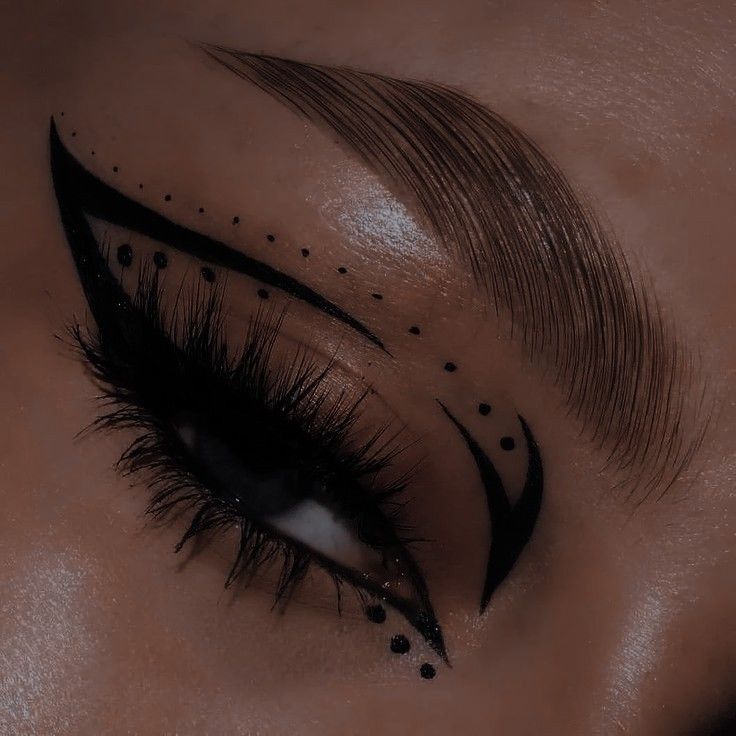 Grafik Eyeliner, Halloweenský Makeup, Cute Eye Makeup, Graphic Makeup, Rave Makeup, Swag Makeup, Eye Makeup Pictures, Makijaż Smokey Eye, Eye Makeup Designs