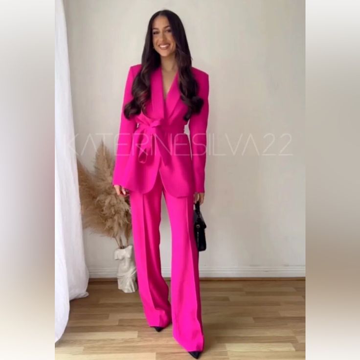 Condition : Nwt $129 Brand : Zara Size : Xs Fully Lined / Belted / Tuxedo / Pad Shoulders Lining : 100% Viscose Fabric : 100% Polyester True To Size Same Day Shipping Measurements Size M Shoulders 15.5” P2p 20” Arm Length 24.5” Full Length 32” Waist 16.5” Size L Open For Offers Burble And Like For Discount Garden Attire, Pink Suits Women, Long Flowy Pants, Laundry Shoot, High Wasted Pants, Tuxedo Collar, Blazer With Belt, Zara Denim Jacket, Brand Photoshoot