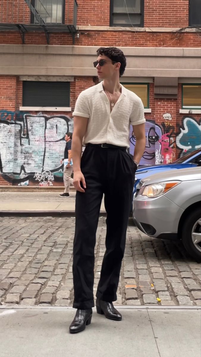 Hollywood Men Outfit, Dress Up Guy Outfits, Outfit For Concert Men, Mens Birthday Dinner Outfit, Men’s City Fashion, Streetwear Men 2023, Elevated Mens Fashion, Gen Z Male Fashion, Men Outfit Inspo Aesthetic