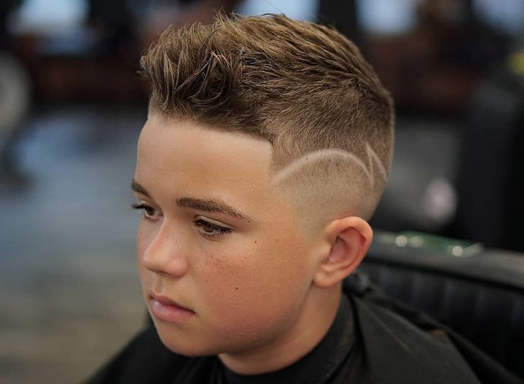 Spiky quiff plus a cool zig zag hair design #coolhaircutsforboys #boyshair #trendyhaircutsforboys #spikyhair #spikyboyshair #shorthaircutsforboys #shortboyshair #hairdesign Cool Kids Haircuts, Kids Haircut Styles, Hair Designs For Boys, Cool Hairstyles For Boys, Boys Fade Haircut, Boys Haircut Styles, Trendy We Fryzurach, Boy Haircuts Short, Cool Boys Haircuts