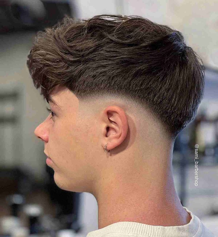 Low Fade Haircut Men's, Fade Haircut Curly Hair, Mid Fade Haircut, Haircut Selfie, Photo Hijab, Low Skin Fade, Drop Fade Haircut, Mens Haircuts Short Hair, Low Fade Haircut