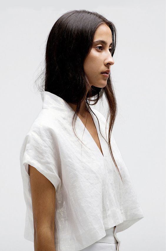 Mode Monochrome, Chic Minimalista, Sewing Blouses, Trendy Sewing, Linen Fashion, Simple Chic, Minimal Chic, Looks Chic, Linen Clothes