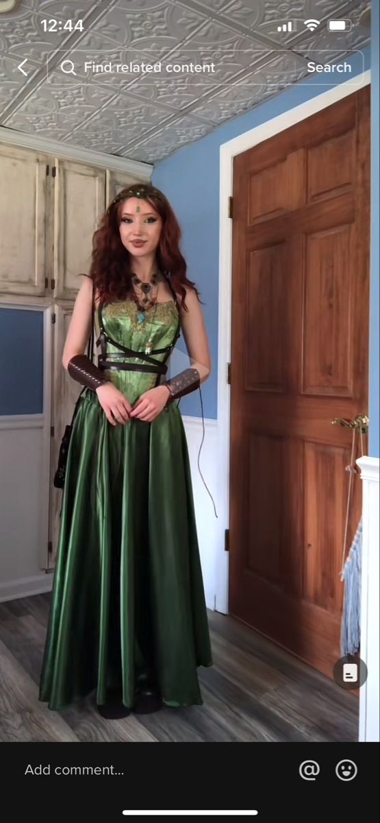 @ageminifairy tiktok Elven Costume, Elven Clothing, Fair Outfits, Fantasy Wedding, Victorian Clothing, Fantasy Dress, Fantasy Fashion, Wedding Outfit, Cool Outfits