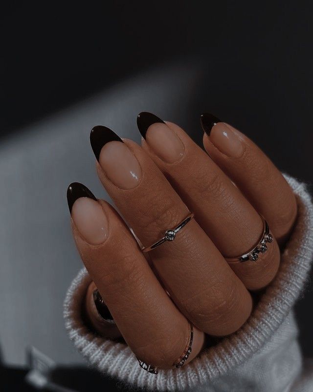 Aleksandra Ivanova, Rounded Acrylic Nails, Black Ombre Nails, Black French Nails, Black Almond Nails, Black Gel Nails, Stiletto Nails Short, Pointy Nails, Black Acrylic Nails