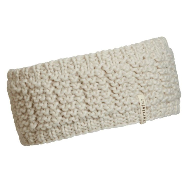 Simple, warm and classic: this thick-knit headband comes in a variety of wonderful colors to choose from. You'll love the clean basic stitch knit pattern of the exterior and your ears will love the warm fleece lined interior! Protect your forehead, ears and temples from wind and cold this season with this understated gem. Cold Weather Outfit, Star Headband, Knit Headband, Fur Clothing, Winter Headbands, Scarf Hat, Knit Pattern, Laid Back Style, Ear Warmers