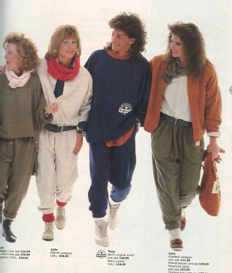 80's baggy clothes. I remember this--it was an Esprit ad. 1987 Fashion, Sup Girl, 80s Fashion Men, 1980s Fashion Trends, Look 80s, 1980’s Fashion, Fashion Baggy, Fashion 1980s, 80’s Fashion