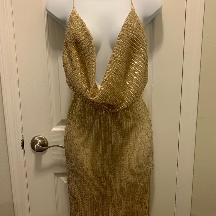 Never Worn, New Without Tags Gold Dress Short, Gold Party Dress, Metallic Gold Dress, Party Dress Black, Gold Sequin Dress, New Years Dress, Gold Party, Gold Sequin, Gold Dress