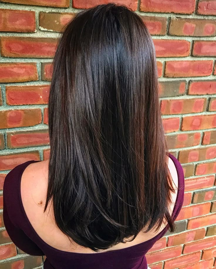 Medium Length Haircut For Thick Hair Dark Brown, Mid Back Haircut Straight, Subtle Layers Medium Hair, Cherry Coke Hair Color, Straight Medium Length Hair, Hair Color Cherry Coke, Cherry Coke Hair, Cherry Coke, Hair Inspiration Long