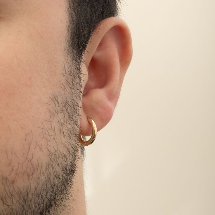 Hoop Earrings For Men, 14K Real Solid Yellow Gold Earring, Mens Huggie Earrings, 2.5 mm Thick, Men Jewelry, Tiny Earrings, Boyfriend Gifts Material: Solid Gold (no gold filled or no gold plated material) Available Gold Karat: 14K (585) Available Gold Color: Yellow Width: 2.5 mm Outer diameter: 15.5 mm Inner diameter: 10.5 mm The sizes may differ slightly due to handwork.   M o r e  *  F r o m  *  U s   Goldstore Jewelry - https://etsy.me/3gHtcrZ * Editor's Pick - https://etsy.me/3CCLlmm * Cremat Mens Hoop Earrings, Man Earrings, Hoop Earrings For Men, Mens Earrings Hoop, Urn Jewelry, Earrings For Men, Tiny Earrings, Gold Earrings Designs, Chain Extenders