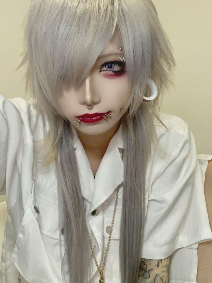 Vkei Makeup Looks, Visual Kei Makeup Ideas, V Kei Makeup, Vkei Hairstyles, Visual Kei Hairstyles, Vkei Hair, Vkei Makeup, Visual Kei Makeup, Kei Visual