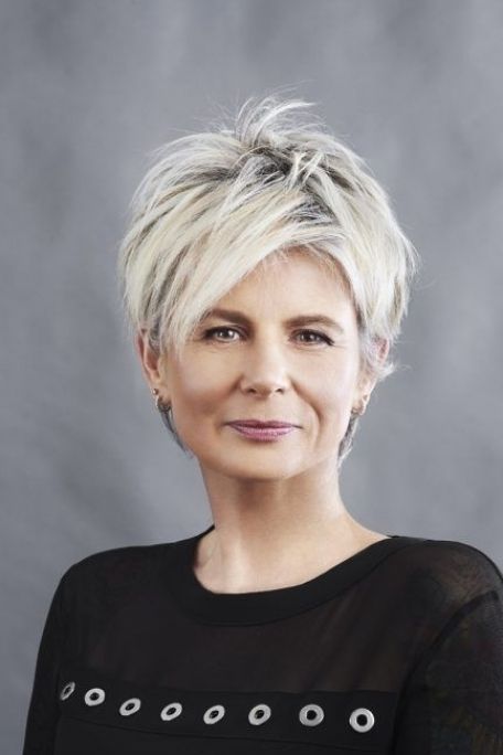 Short Hairstyle Women, Short Grey Hair, Messy Short Hair, Choppy Hair, Edgy Short Hair, Hair Cuts For Women, Hair With Layers, Hairstyle Women, Short Hair Older Women