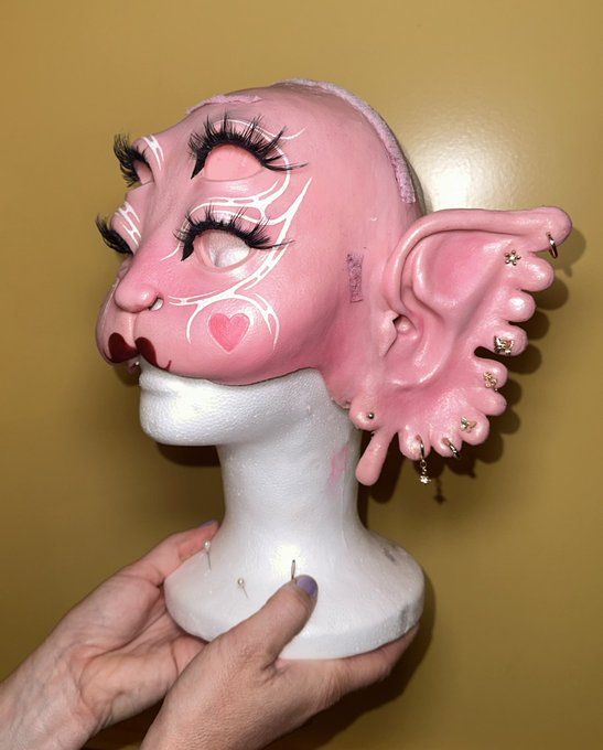 Melanie Martinez Prosthetics, Melanie Martinez Ears Portals, Melanie Martinez Portals Mask Tutorial, Melanie Martinez Portals Makeup Ideas, Portals Mask Melanie Martinez, Melanie Martinez Mask Diy, Melanie Martinez Makeup Looks Portals, Portals Makeup Melanie, Melanie Martinez Portals Makeup