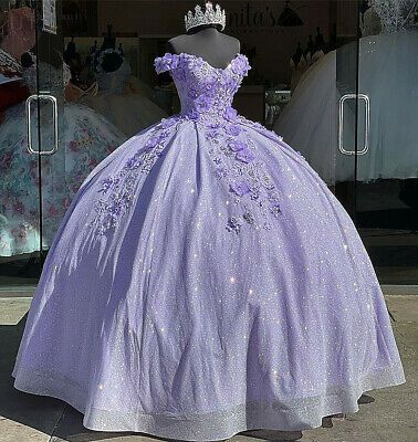 Lilac Quince, Lilac Ball Gown, Quinceñera Ideas, Lavender Quinceanera Dresses, Lavender Quinceanera, Dress Pins, Purple Quinceanera, Purple Ball Gown, Purple Quince