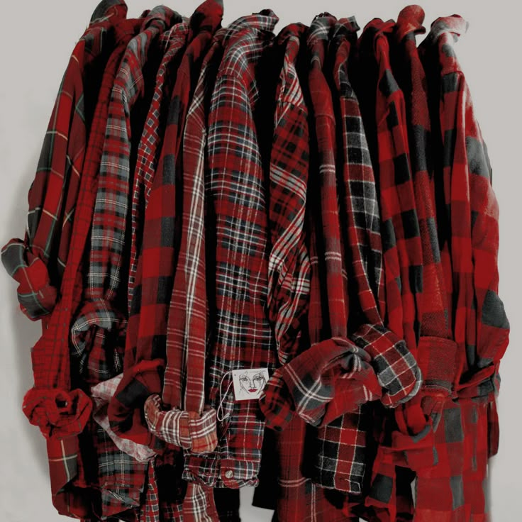 them ; “and along with that, i got you..” sean pulls out a brand new red flannel from out of the bag and watches as marks almond eyes light up. Gryffindor Aesthetic, Kageyama X Hinata, Kuroo Tetsurou, Color Combinations For Clothes, Kenma Kozume, Riot Grrrl, Red Flannel, Cherry Bomb, Aesthetic Colors