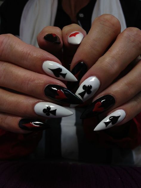 Nails With Cards Design, Nails Cards Design, Nails With Card Design, Vampire Nail Art Designs, Red Goth Nails Short, Card Acrylic Nails, Playing Card Inspired Nails, Deck Of Cards Nail Design, Card Nails Acrylic