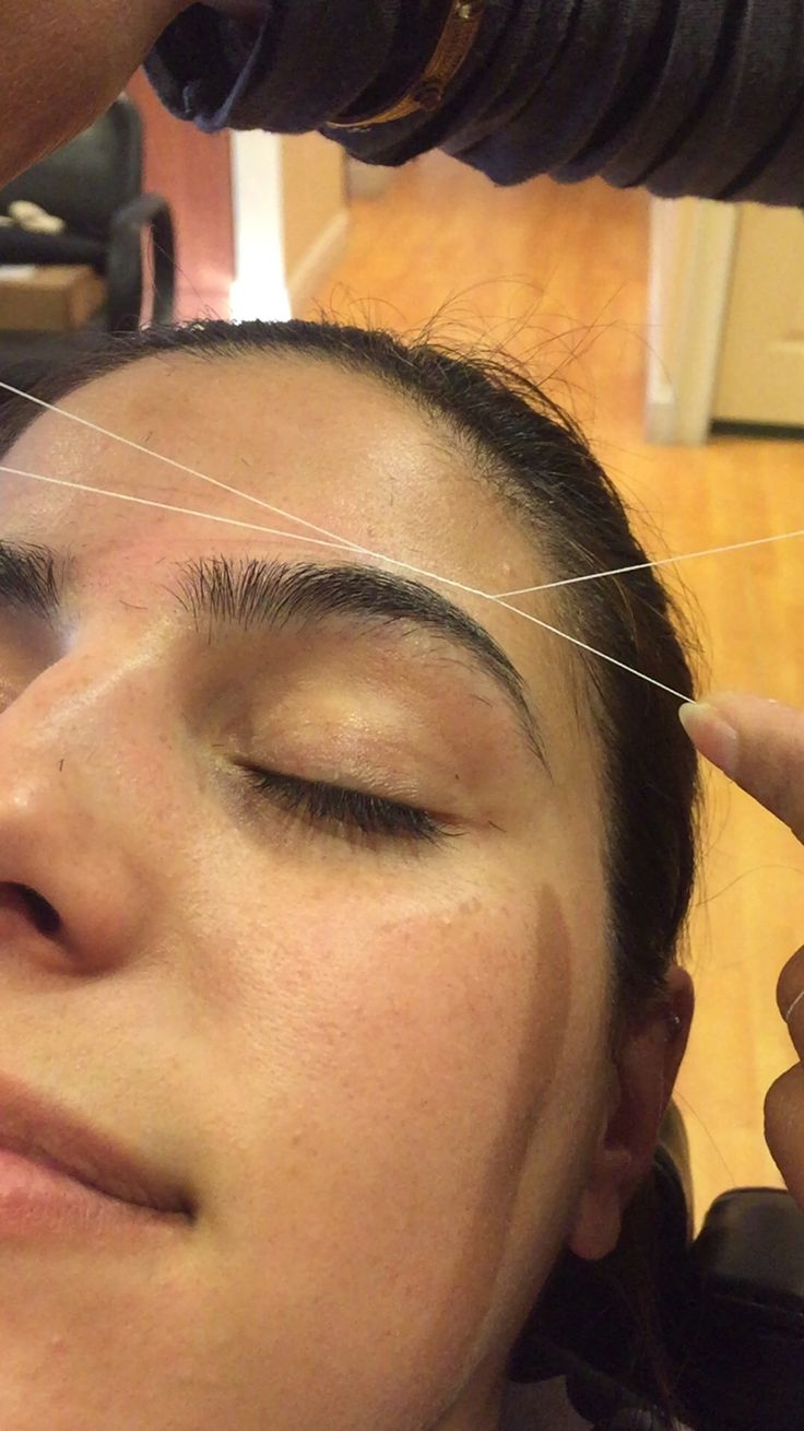 Eyebrow Threading Aesthetic, Threaded Brows, Eyebrow Threading Shapes, Neat Eyebrows, Threaded Eyebrows, Brows Threading, Eyebrow For Round Face, Thread Eyebrows, Eyebrow Shaping Threading