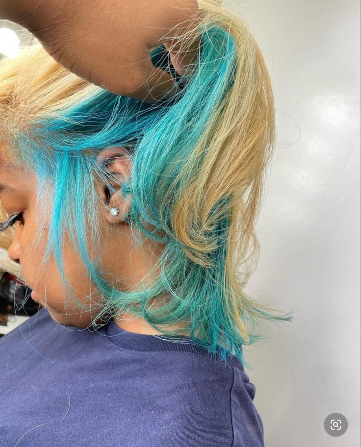 Blonde And Blue Hair, Hair Braid Designs, Hair Stripes, Cotton Candy Hair, Natural Hair Bun Styles, Girl Hair Colors, Trending Hair, Candy Hair, Estilo Swag