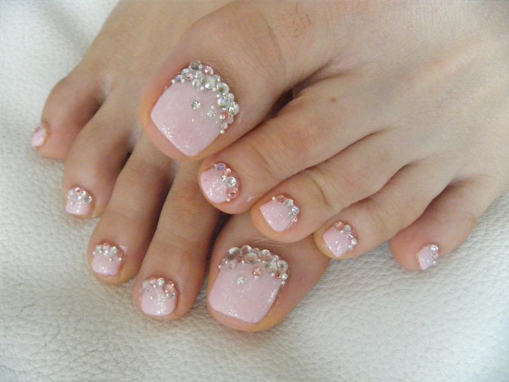 Gel Pedicure: Simple stone *Stone fixed n coated with gel.… | Flickr Pedicure Gel, Diamond Nail Designs, Pedicure Designs Toenails, Gel Pedicure, French Pedicure, Summer Acrylic, Gel Toe Nails, Pretty Toe Nails, Cute Toe Nails