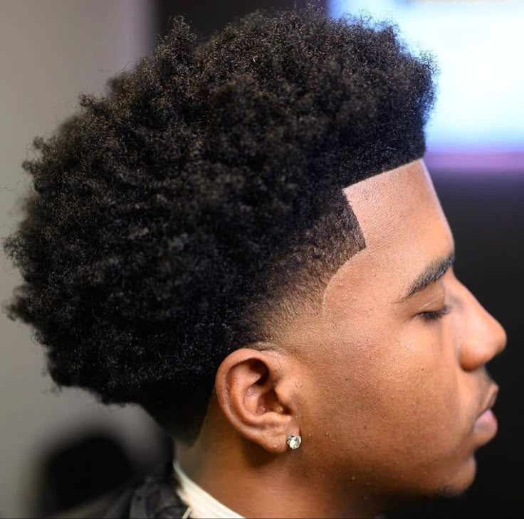 Low Fade Haircut Mens Black Afro, Mens Line Up Haircut Taper Fade, Tapered Fade Men Black, Low Taper With Tapered Hairline, High Top Hairstyles Black Men, Low Taper Medium Hair, Afro Fade Men Black, Taper Fade Haircut Afro, Hair Cuts Black Man