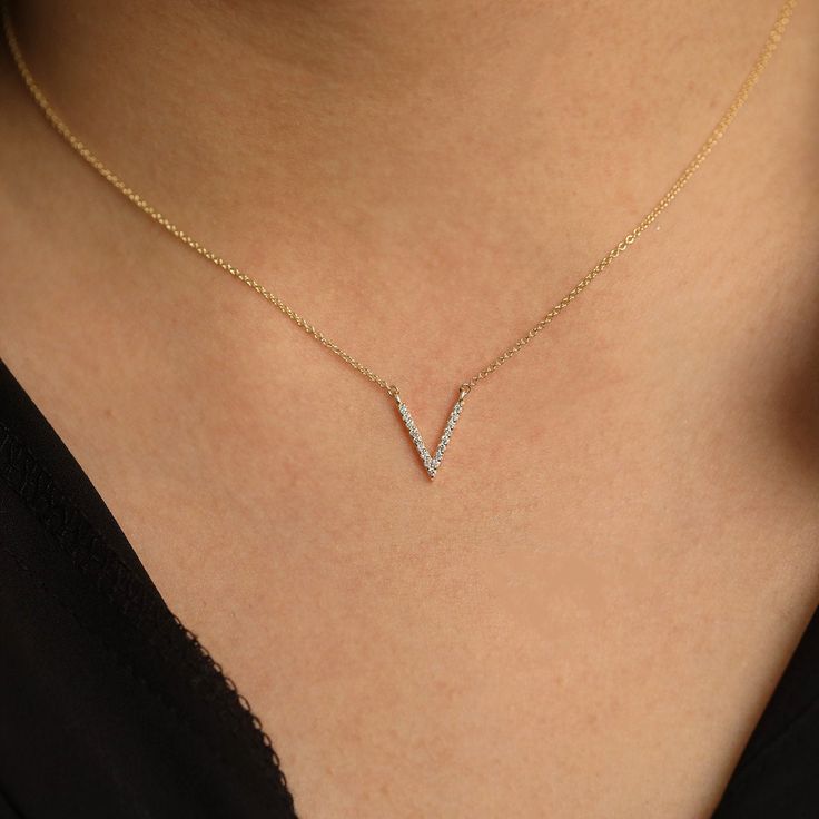 Minimalist Diamond Necklace, V Pendant, Gold Initial Pendant, Gold Leaf Necklace, Pendant Minimalist, Chevron Necklace, Solid Gold Necklace, Necklace Diamond, 14k Gold Necklace