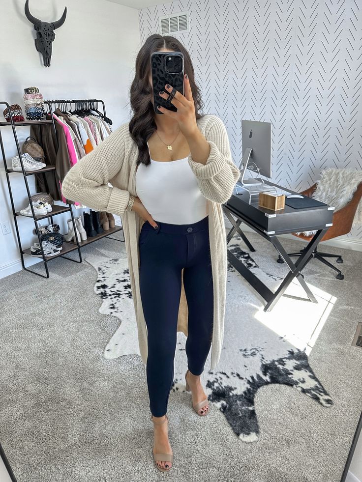 Womens Real Estate Agent Outfits, Real Estate Outfits Women, Outfits For Realtors, Causal Professional Outfits Women, Realtor Outfits For Women Casual, Office Assistant Outfits Women, Realestate Outfits For Women, Real Estate Clothes Work Outfits, Real Estate Dress Work Outfits