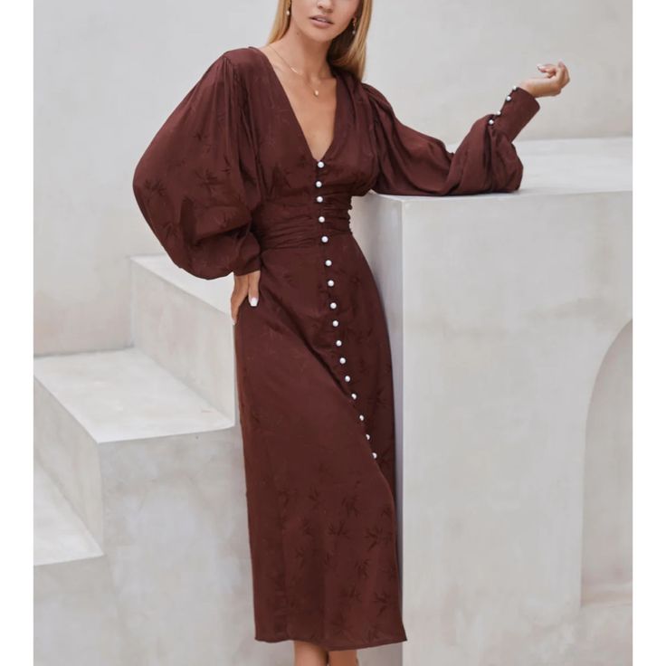 Brown V-neck Midi Dress For Cocktail, Elegant Brown Puff Sleeve Dress, Brown Puff Sleeve Midi Dress For Brunch, Brown Midi Dress For Fall Cocktail, Elf Dress, Dress Looks, Long Midi Dress, Romantic Evening, Feminine Silhouette