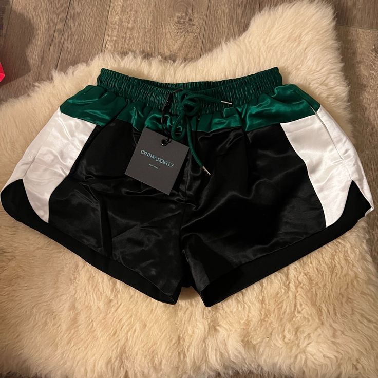 Nwt Never Been Worn! Size Xs Black Bottoms With Contrast Panels, Black Patchwork Shorts, Black Summer Shorts With Contrast Color, Black Shorts With Contrast Color For Summer, Sporty Summer Bottoms With Patchwork, Sporty Patchwork Bottoms For Summer, Black Patchwork Short Bottoms, Sporty Black Patchwork Bottoms, Black Color Block Shorts For Summer