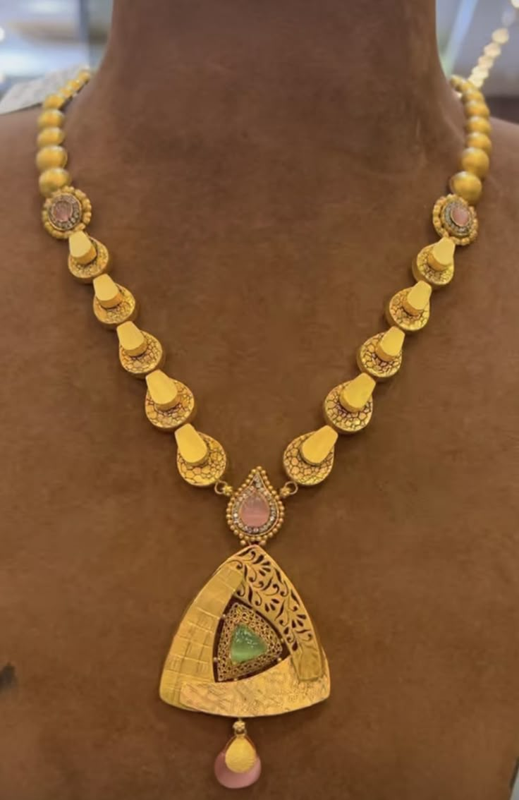 Antique Pendal Set Design In Gold, Pendal Set, Bridal Necklace Designs, Gold Jewels Design, Antique Necklaces Design, New Gold Jewellery Designs, Modern Gold Jewelry, Gold Mangalsutra Designs, Gold Chain Design