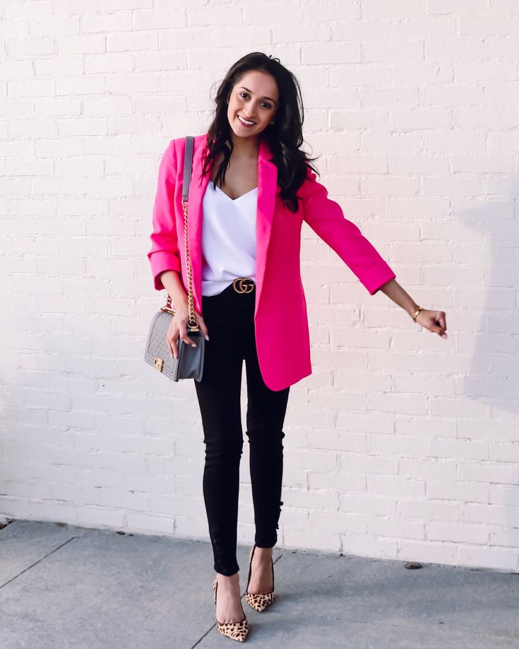 Pink blazer outfit All Black With Pink Blazer, Cerise Pink Blazer Outfit, Pink Blazer Valentines Outfit, Pink Blazer Outfit Ideas For Women, Casual Pink Blazer Outfit Women, Fuschia Pink Blazer Outfit, Womens Pink Blazer Outfit, Business Casual Outfits Pink Blazer, Pink Blazer Styling Women