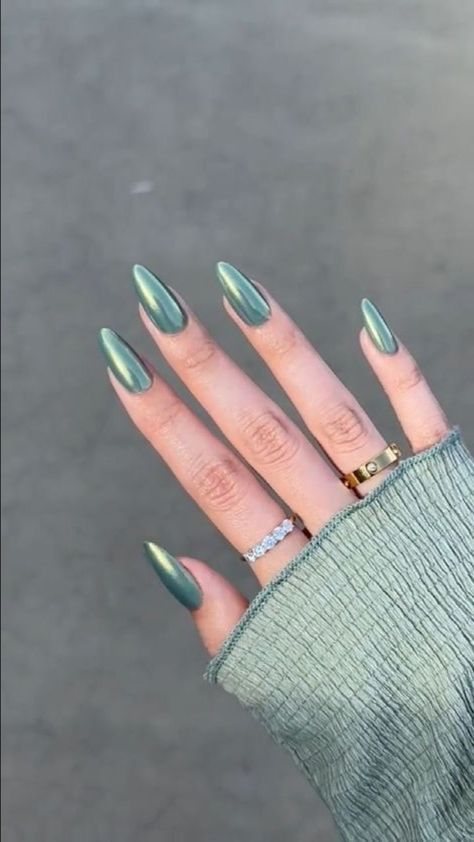 Chrome Nails For Wedding, Green Chrome Nail Designs, Classy Chrome Nails, Green Chrome Nails Designs, Chrome Green Nails, Blue Green Nails, Green Chrome Nails, Chrome Summer Nails, Summer Chrome Nails