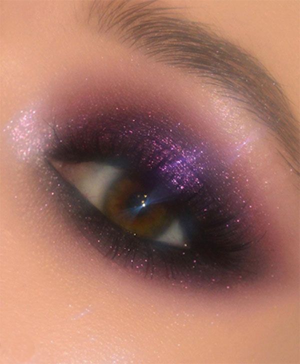 Witch Makeup Purple Smokey Eye, Purple Eye Makeup Smokey, Dark Glitter Eyeshadow, Purple Eyeshadow Smokey Eye, Black Glittery Eyeshadow, Royal Eye Makeup, Dark Glitter Makeup Looks, Purple Glitter Smokey Eye, Shimmer Purple Eyeshadow