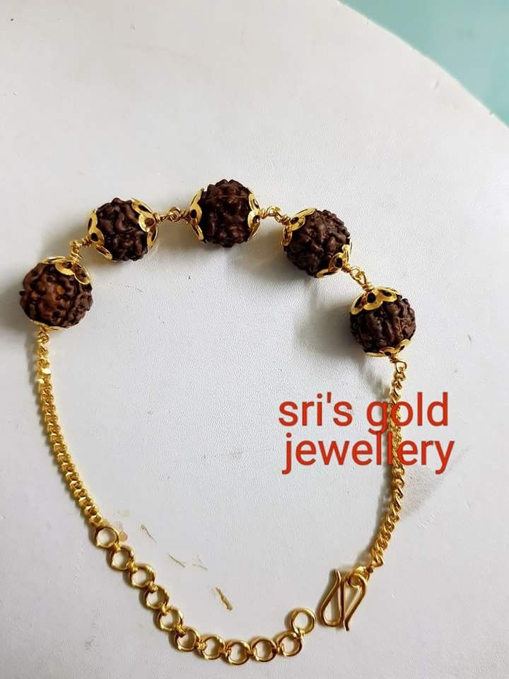 Rudraksha Jewelry For Women Simple, Rudraksha Bracelet Women Gold, Rudraksh Bracelet For Women, Rudraksha Jewelry For Women, Braslate Design, Rudraksha Jewelry, Om Jewelry, Rudraksha Bracelet, Diamond Pendants Designs