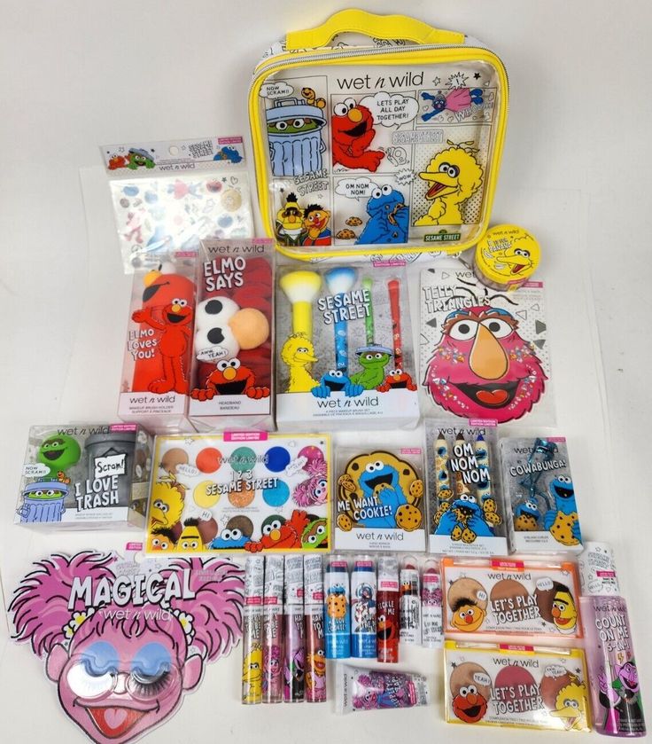 Make Up Set Aesthetic, Sesame Street Makeup, Halloween Makeup Products, Care Bear Makeup Collection, Disney Makeup Set, Disney Makeup Products, Wet N Wild Collection, Disney Makeup Kit, Wet N Wild Makeup Collection