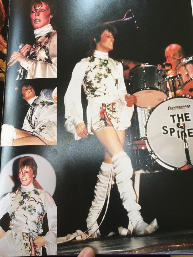 Ziggy Stardust Outfit, Stardust Outfit, David Bowie Costume, Davey Jones, David Bowie Fashion, Mick Ronson, David Bowie Ziggy Stardust, David Bowie Ziggy, Diamond Dogs