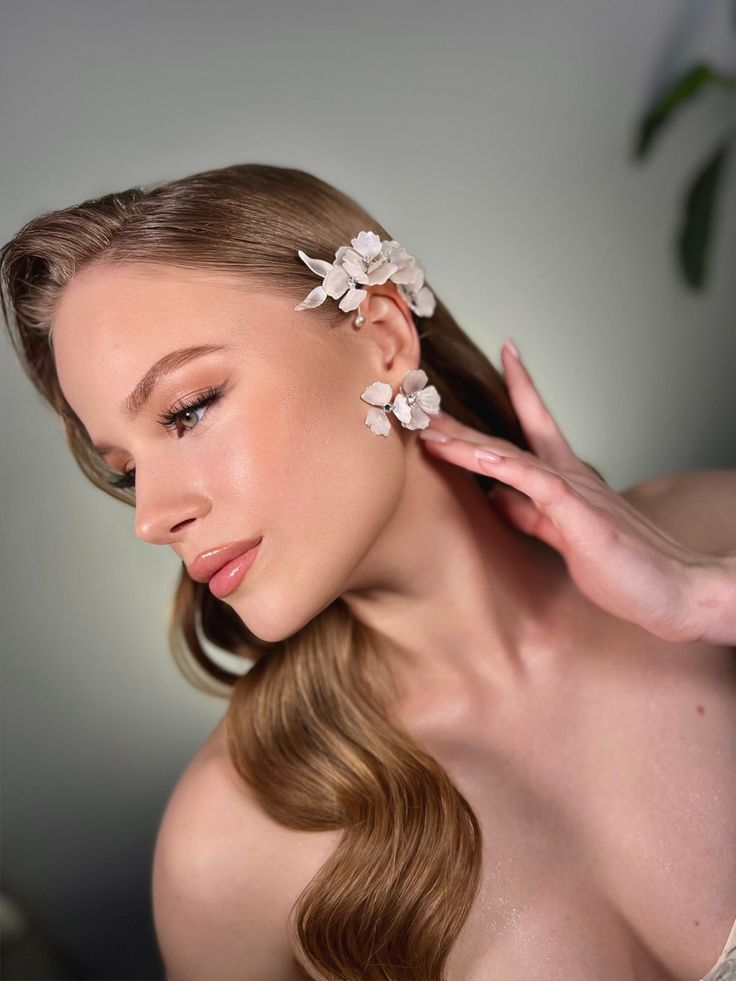 Floral ear wrap (cuff jewellery ) for bride look . Jewelry of a cuff on the left ear, one carnation flower on the right ear (it is possible to order a clip in the ear) Ear Cuff Wedding, Flower Ear Cuff, Luxury Flower Wedding Earrings, Feminine Handmade Flower Wedding Earrings, Glamorous Wedding Flower Earrings For Pierced Ears, Flower Shaped Bridal Earrings For Pierced Ears, Elegant Flower Shaped Ear Cuff As Gift, Exquisite Flower-shaped Earrings For Wedding, Large Bridal Earrings