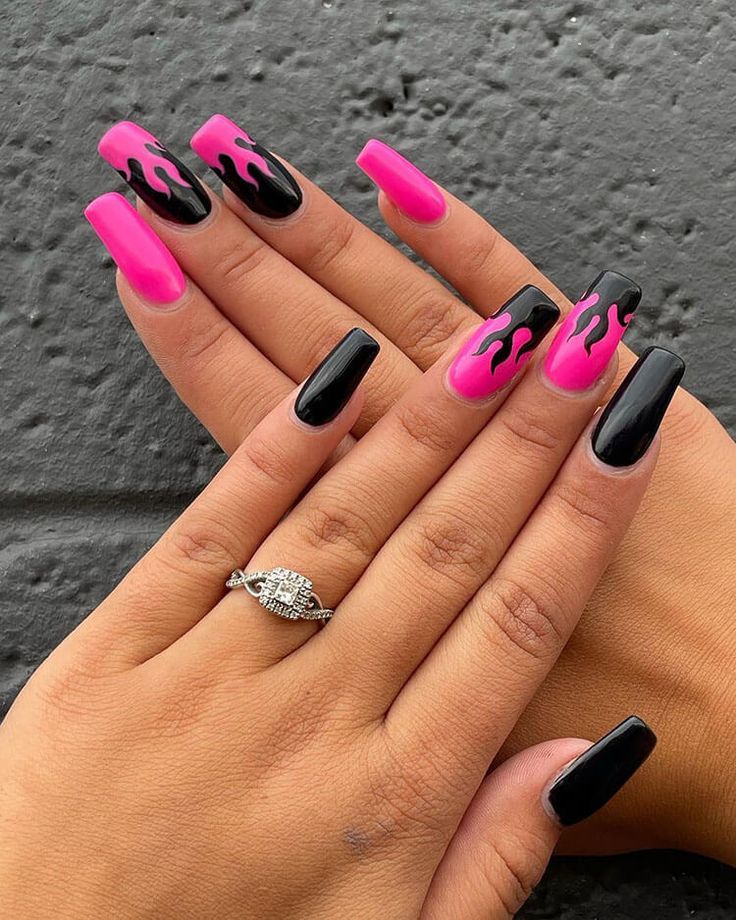 These square pink and black flame acrylic nail designs are gorgeous. These would also make great coffin flame nails. Hot Pink Nails With Flames, Black Nails With Flame Design, Pink Nails With Flames, Acrylic Nail Designs Pink And Black, Nails Pink And Black Design, Black Nails With Pink Flames, Hot Pink Nails And Black, Black And Pink Fire Nails, Back And Pink Nails