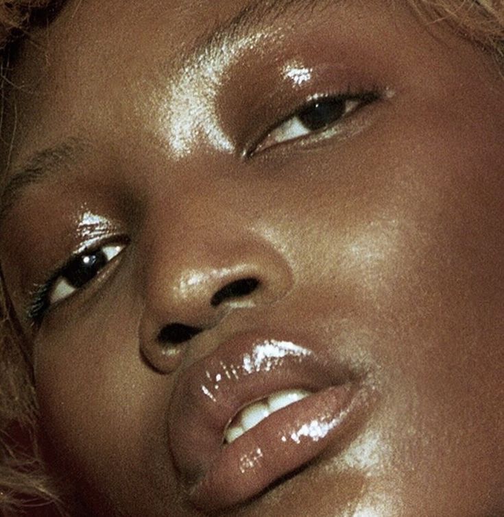 mo for no substance magazine Glossier Girl, Glossy Makeup, Dark Skin Beauty, Beauty Shoot, Dewy Skin, Glowy Skin, Glowy Makeup, Khalid, Editorial Makeup