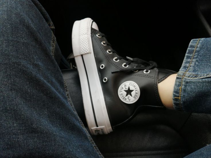 converse
platform
black
jeans
outfit
style Converse Chuck Taylor Platform Black, Converse Leather Black, Leather Platform Converse Outfit, Platform Leather Converse, Black Converse Platform, Leather Platform Converse, High Top Platform Converse, Platform Converse Outfit, Black Platform Converse