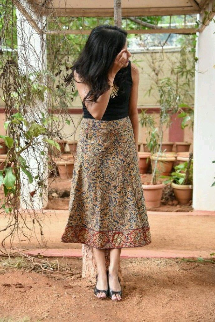 Kalamkari Skirts, Sewing Skirts Women, Indo Western Outfit, Comfortable In My Own Skin, Personal Uniform, Printed Outfits, Dusky Skin, Kalamkari Dresses, Ikkat Dresses