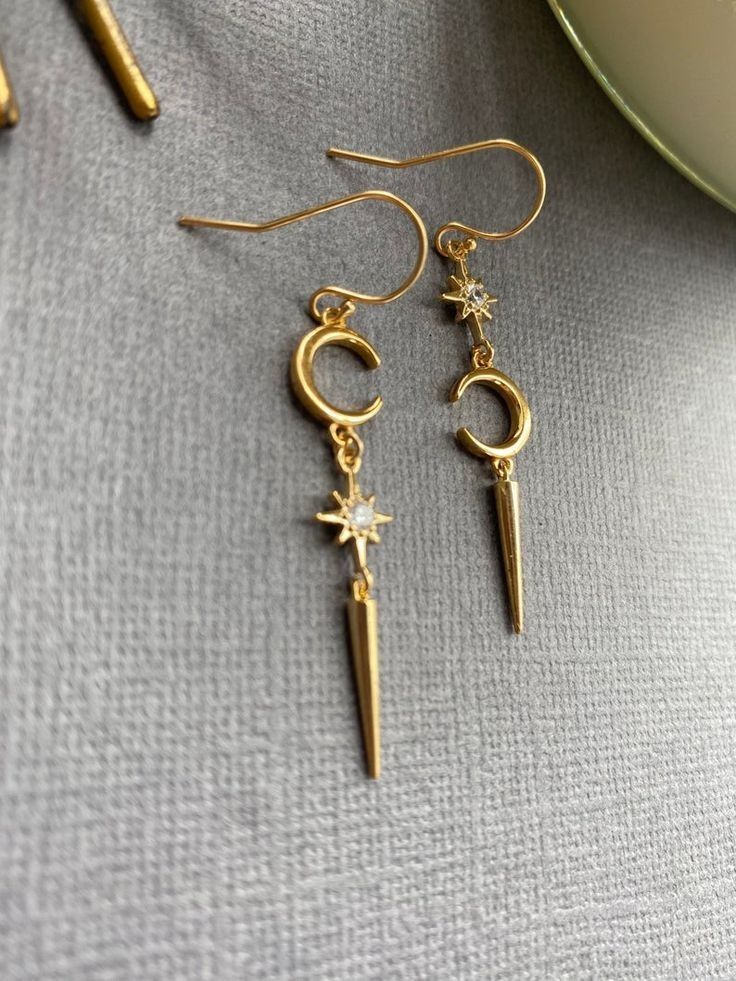 Gold Star Jewelry, Wing Accessories, Gold Moon Earrings, Star Earrings Dangle, Star Earring, Earrings Moon, Earrings Star, Moon And Star Earrings, Gold Dangle Earrings