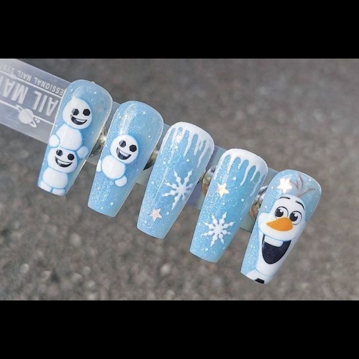 Christmas Nail Glitter Designs, Christmas Nails Olaf, Olaf Nail Art, Olaf Christmas Nails, Frozen Nails Disney, Christmas Cartoon Nails, Olaf Nails Designs, Character Christmas Nails, Christmas Stitch Nails