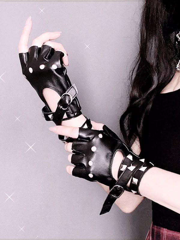 Gothic Lolita Metallic Oversleeves Rivets� Metal Details Metal Miscellaneous Black Lolita Accessories Fingerless Leather Gloves, Real Aesthetic, Celestia Ludenberg, Leather Fingerless Gloves, Grunge Looks, Summer Gloves, Lolita Outfits, Gloves Fashion, Harajuku Fashion