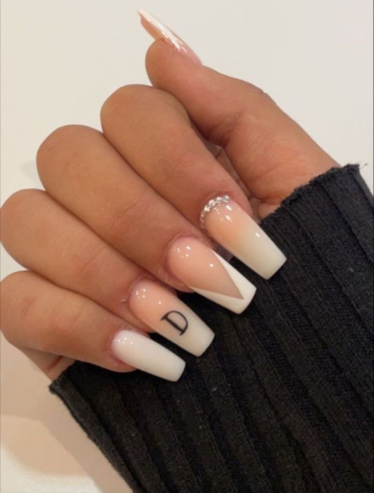 Ballerina Nails Inspiration, Nails Guys, Nails With Letters, Trending Summer Nails, Nails Inspired, Hippie Nails, Subtle Nails, Spring Nail Designs, Wedding Mehndi