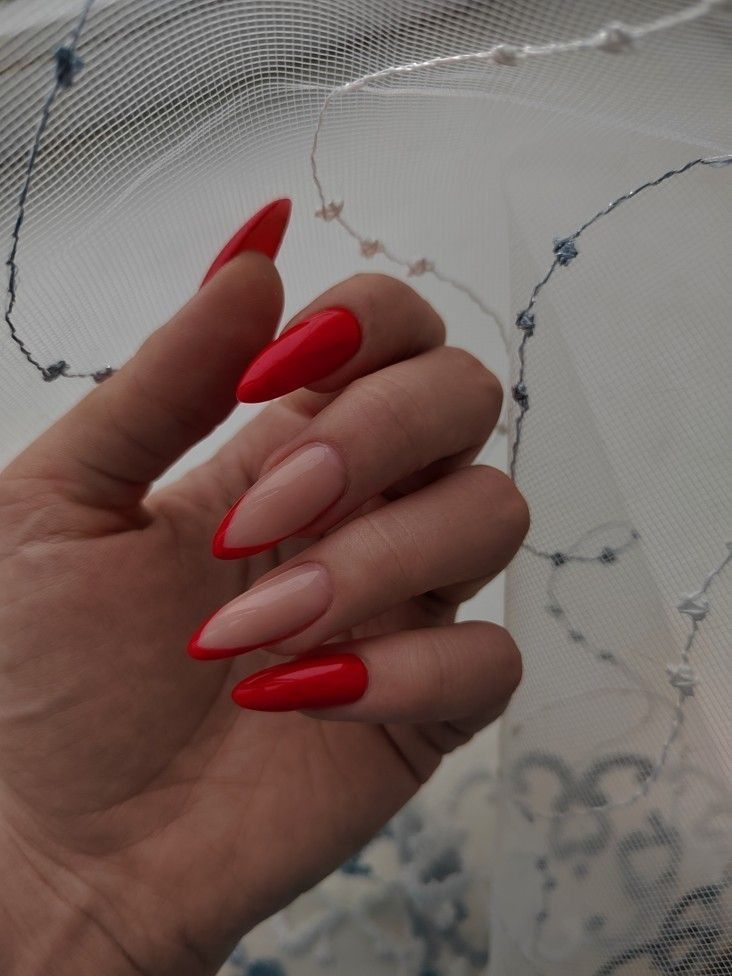 Red Party Nails, Red Nails Trendy, Trendy Winter Nails, Hottest Summer Nails, Multicolored Nails, Nails Trends, Subtle Nails, Winter Nails Acrylic, Christmas Gel Nails