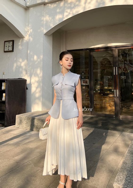 Office Elegant Outfit, Korean Fashion Dress Classy Women, Elegant Outfit Modest, Classy Outfits Summer Chic, Corp Core Fashion, Korean Outfits Formal, Formal Elegant Outfit Classy, Aesthetic Formal Outfits, Elegant Korean Outfit