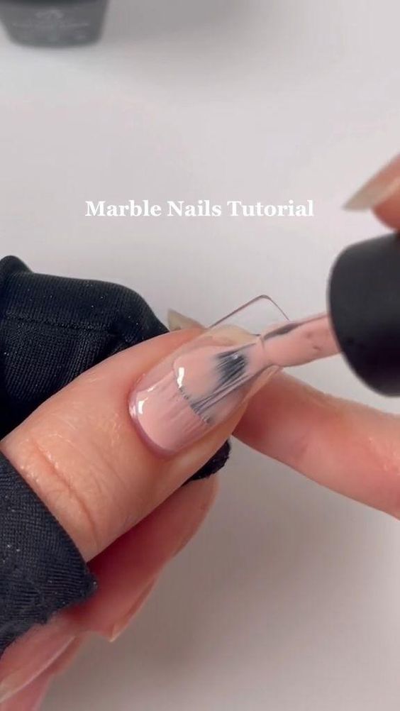 Marble Effect Gel Nails, How To Do Marble Nails With Nail Polish, How To Do Marble Effect On Nails, Marble Gel X Nails, Gel Water Marble Nails, Marble Art On Nails, Marble Nail Diy, Marble Nails Simple, Acrylic Nail Design Inspiration