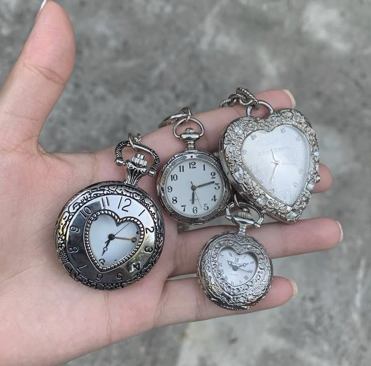 Clock charms goth grunge Plaid Shirts, Funky Jewelry, Pocket Watches, Dream Jewelry, Jewelry Inspo, Pretty Jewellery, Cute Jewelry, Pretty Pictures, Alice In Wonderland